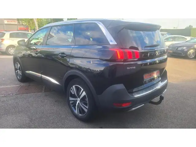 Peugeot 5008 view 16