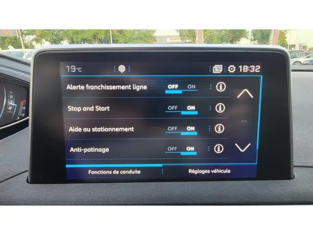 Peugeot 5008 view 10