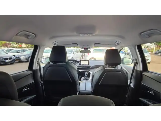 Peugeot 5008 view 13