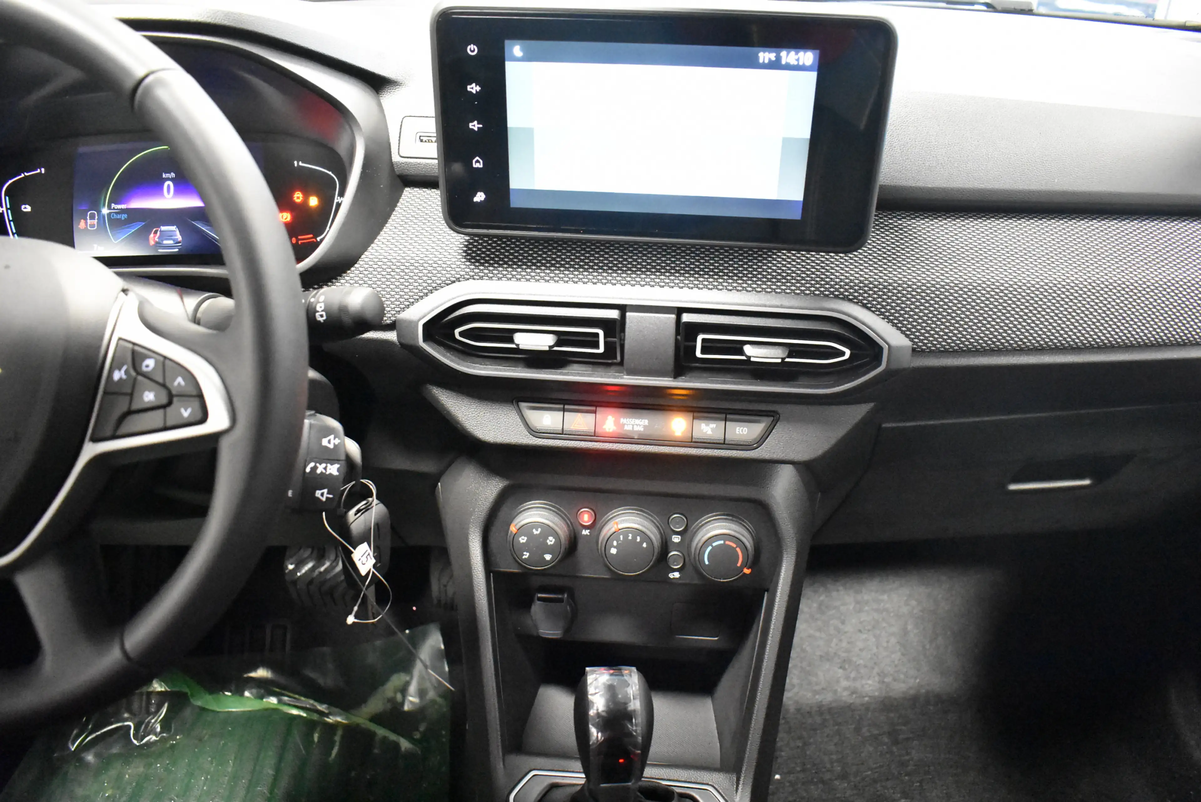 Dacia Jogger Hybrid Expression 7-Sitzer LED Aut. PDC — photo 13