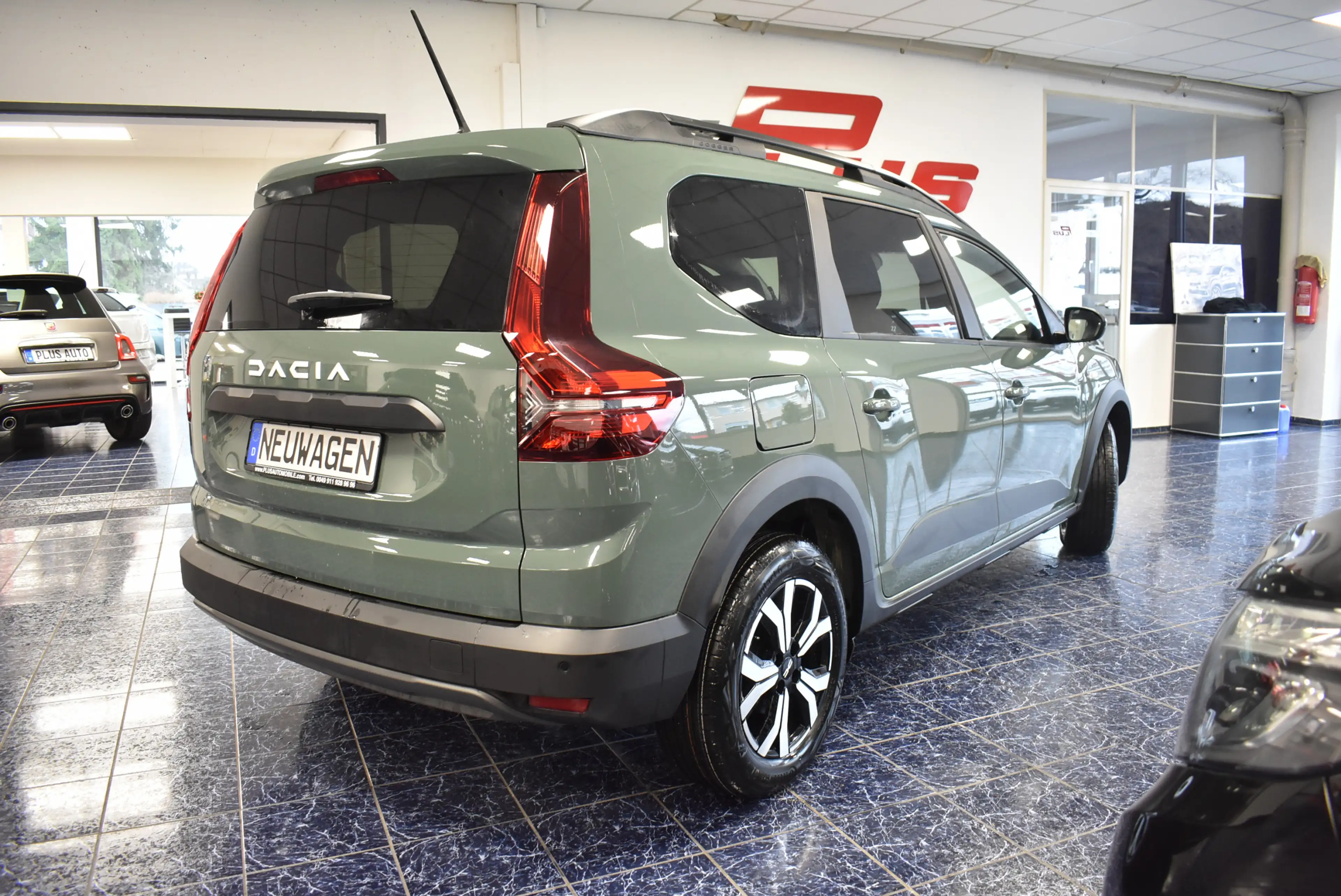 Dacia Jogger Hybrid Expression 7-Sitzer LED Aut. PDC — photo 4