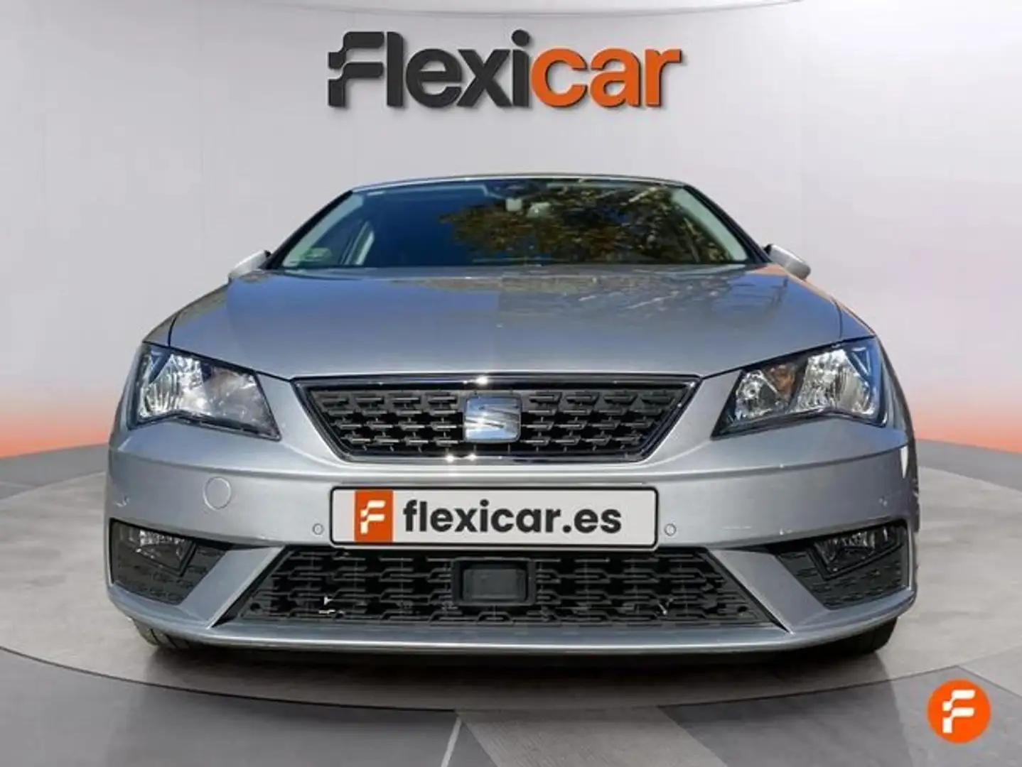 SEAT Leon ST 1.5 TSI S&S Style 130 Grijs - 2