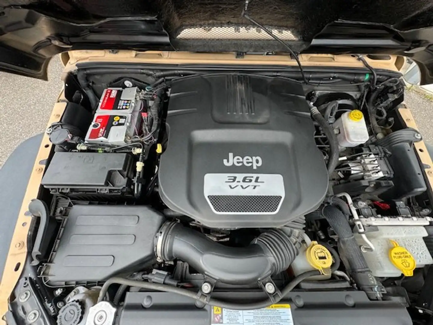 Jeep Wrangler JK 8 MOPAR 3.6 V6 AUTOCARRO FATTURABILE Beige - 1