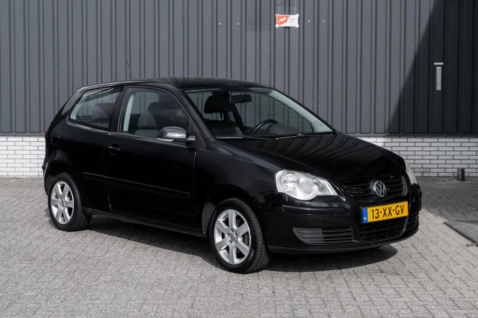 Volkswagen Polo 1.6-16V Optive*Airco* Zwart - 2