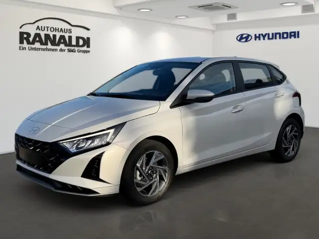 Hyundai i20 Trend*Carplay*Kamera*PDC*Led*SHZ*LHZ*LM