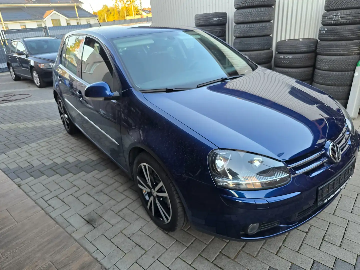 Volkswagen Golf Edition Blau - 1