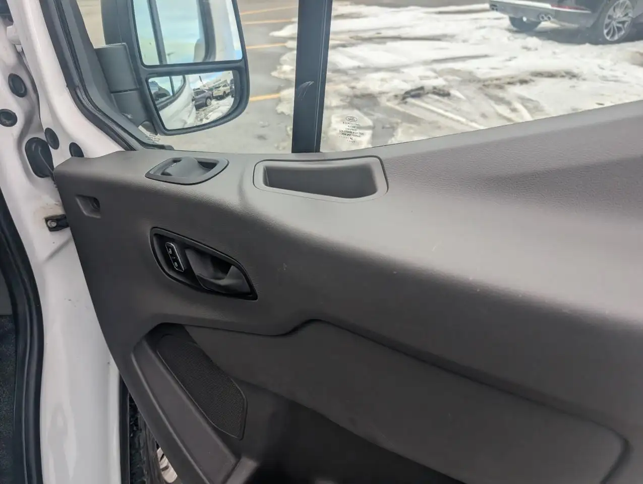 Ford Transit Cargo Van снимка Ford Transit Cargo Van