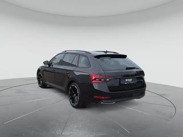 Skoda Superb view 3