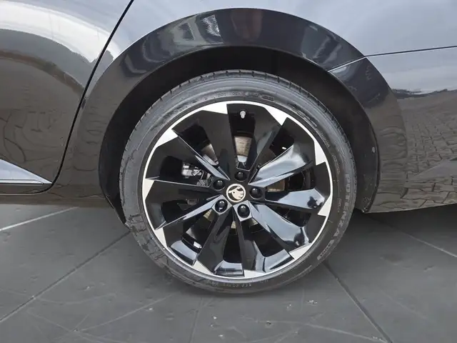 Skoda Superb view 15