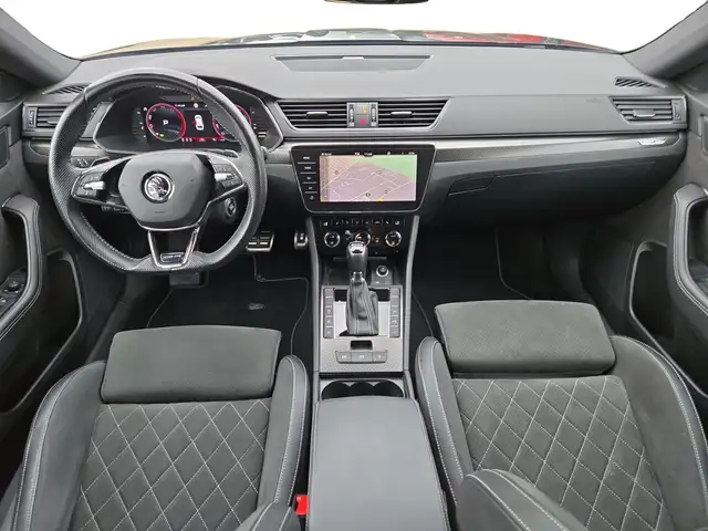 Skoda Superb view 8