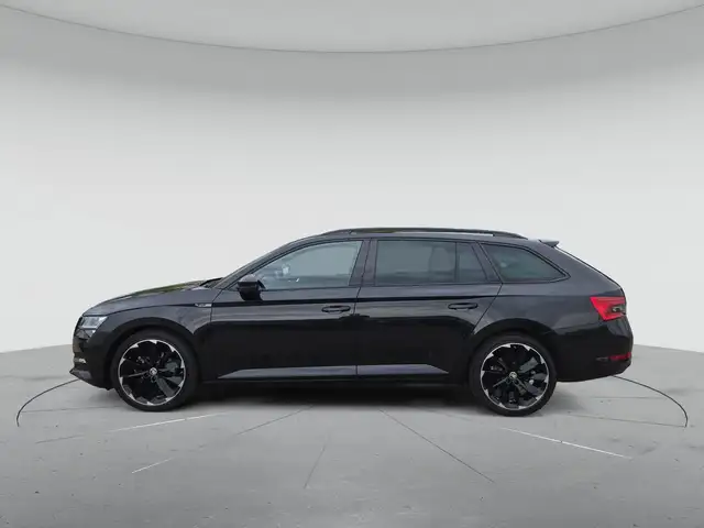 Skoda Superb view 6