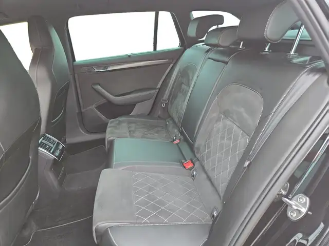 Skoda Superb view 10