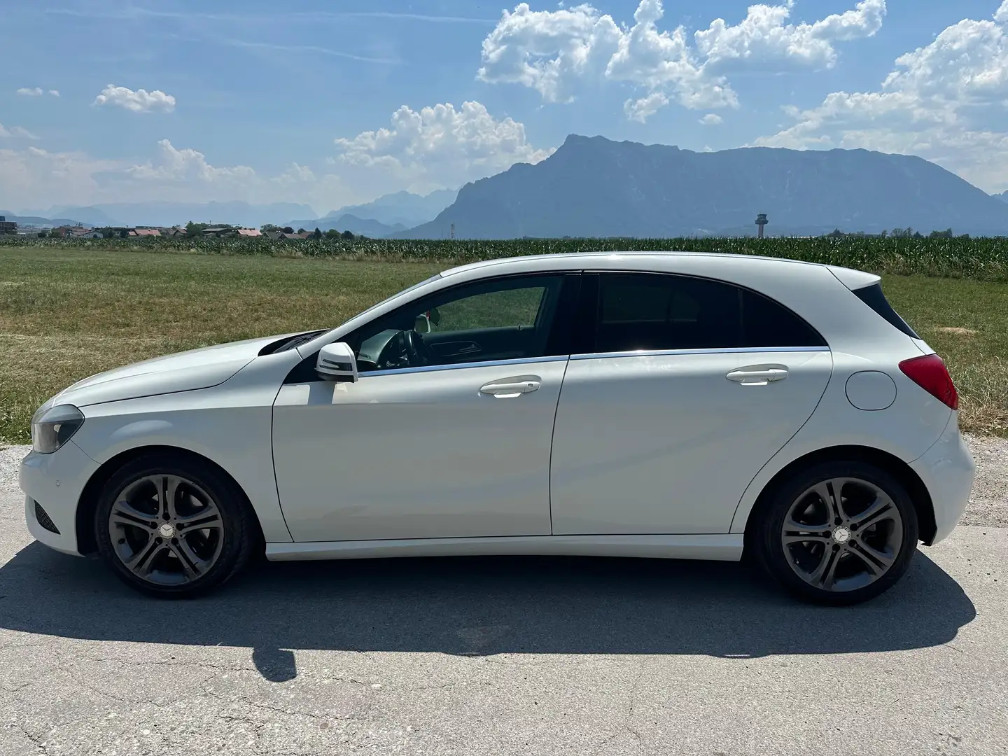 Mercedes-Benz A 180 BlueEFFICIENCY Edition Style Weiß - 2