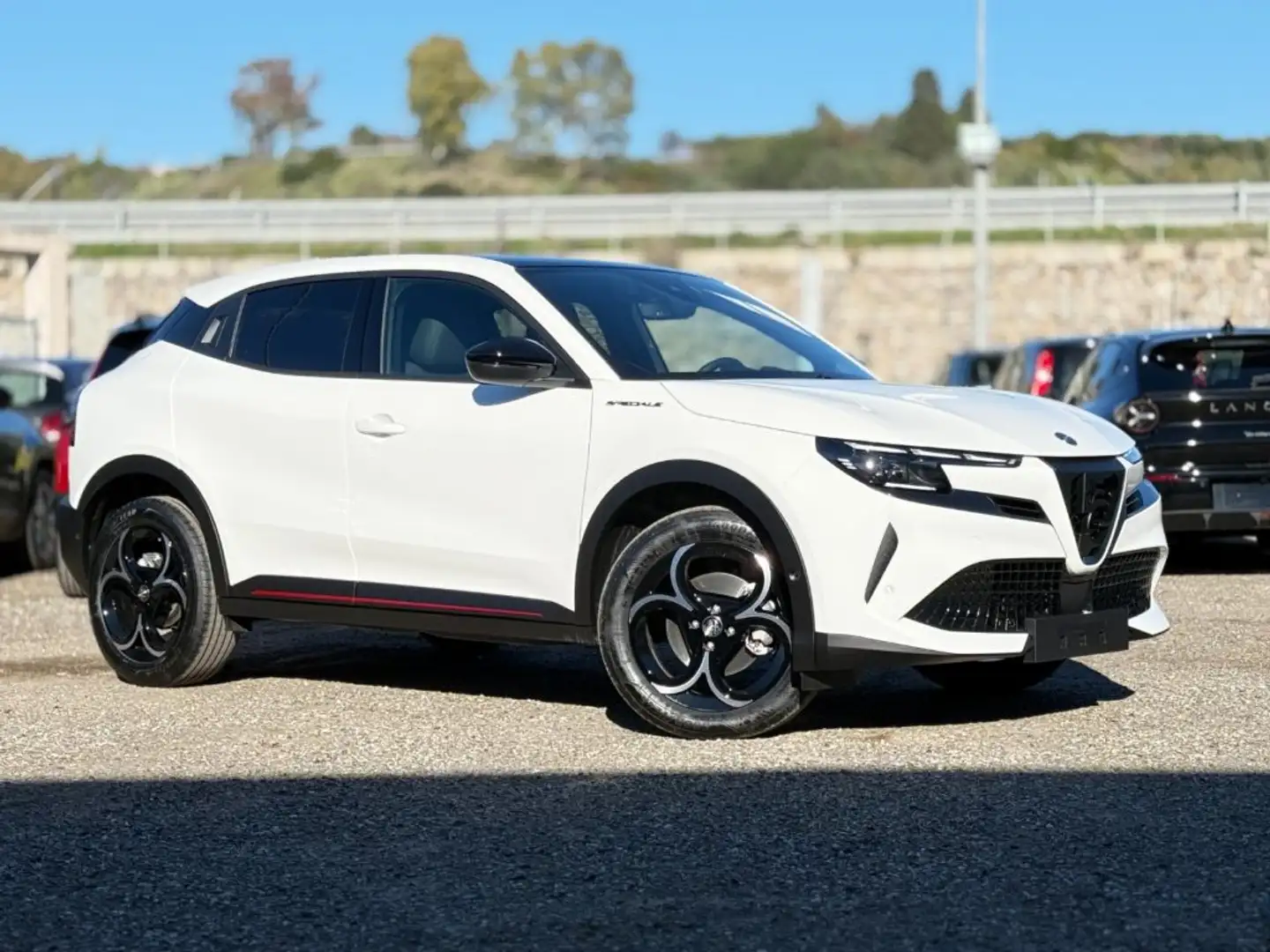 Alfa Romeo Junior 1.2 145 CV Hybrid eDCT6 Speciale NUOVO Weiß - 2