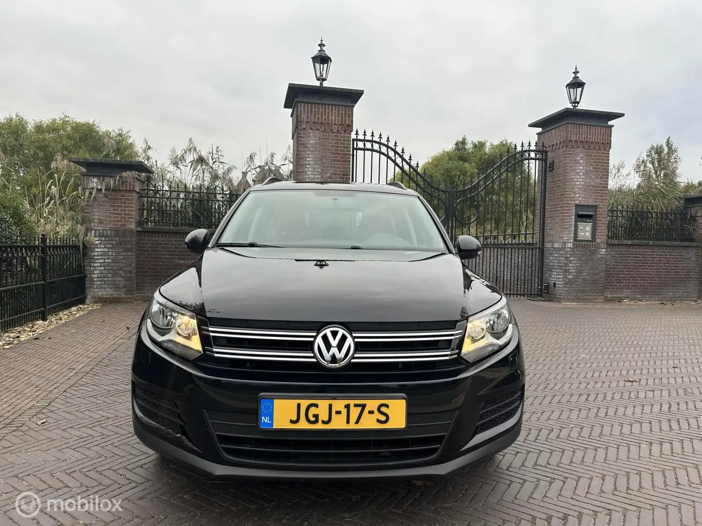 Volkswagen Tiguan 1.4 TSI Sport&Style Navi Cruise GARANTIE Zwart - 2