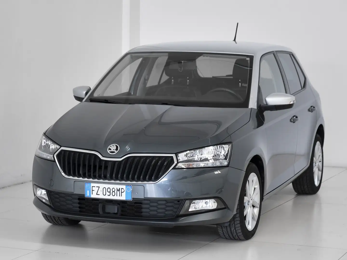 Skoda Fabia 1.0 MPI 75 CV Ambition Grigio - 2