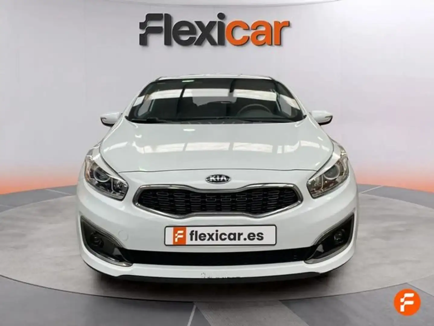 Kia Ceed / cee'd 1.6+CRDi+VGT+136CV+GT+Line Blanco - 2
