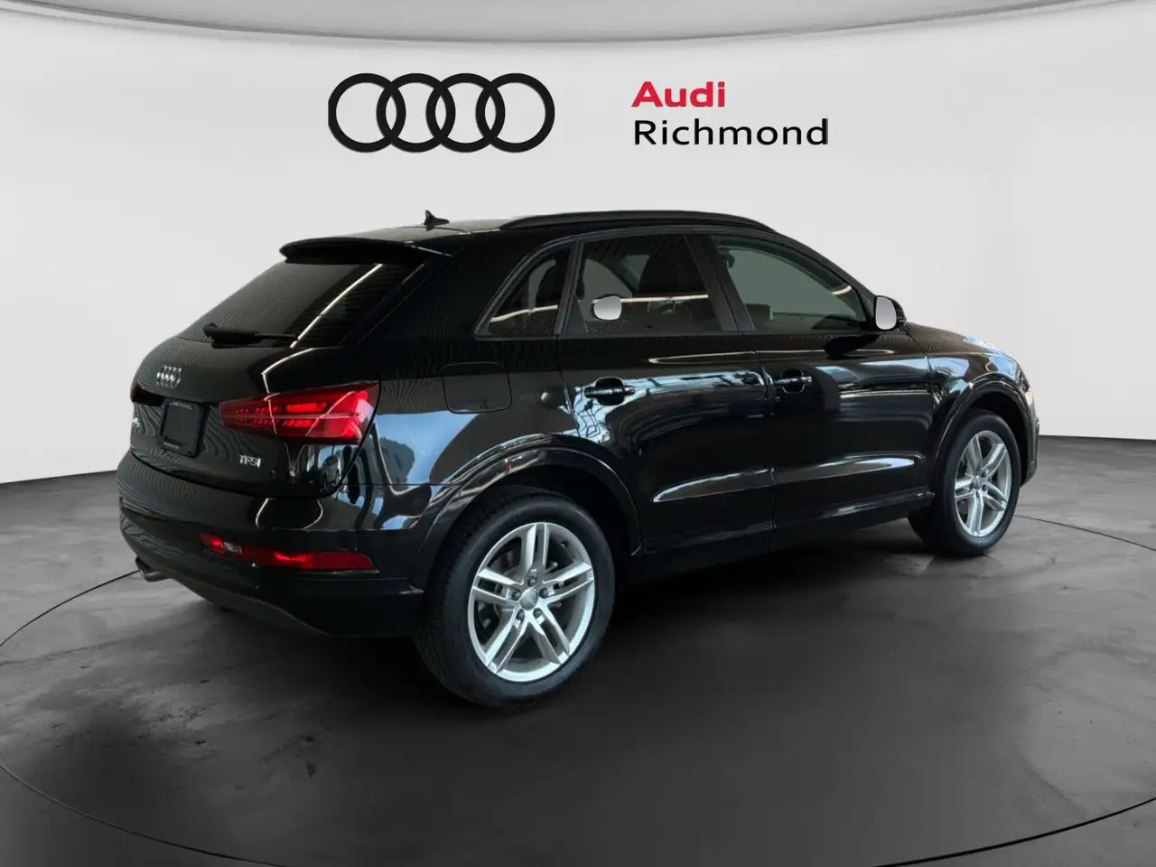 Audi Q3 снимка Audi Q3
