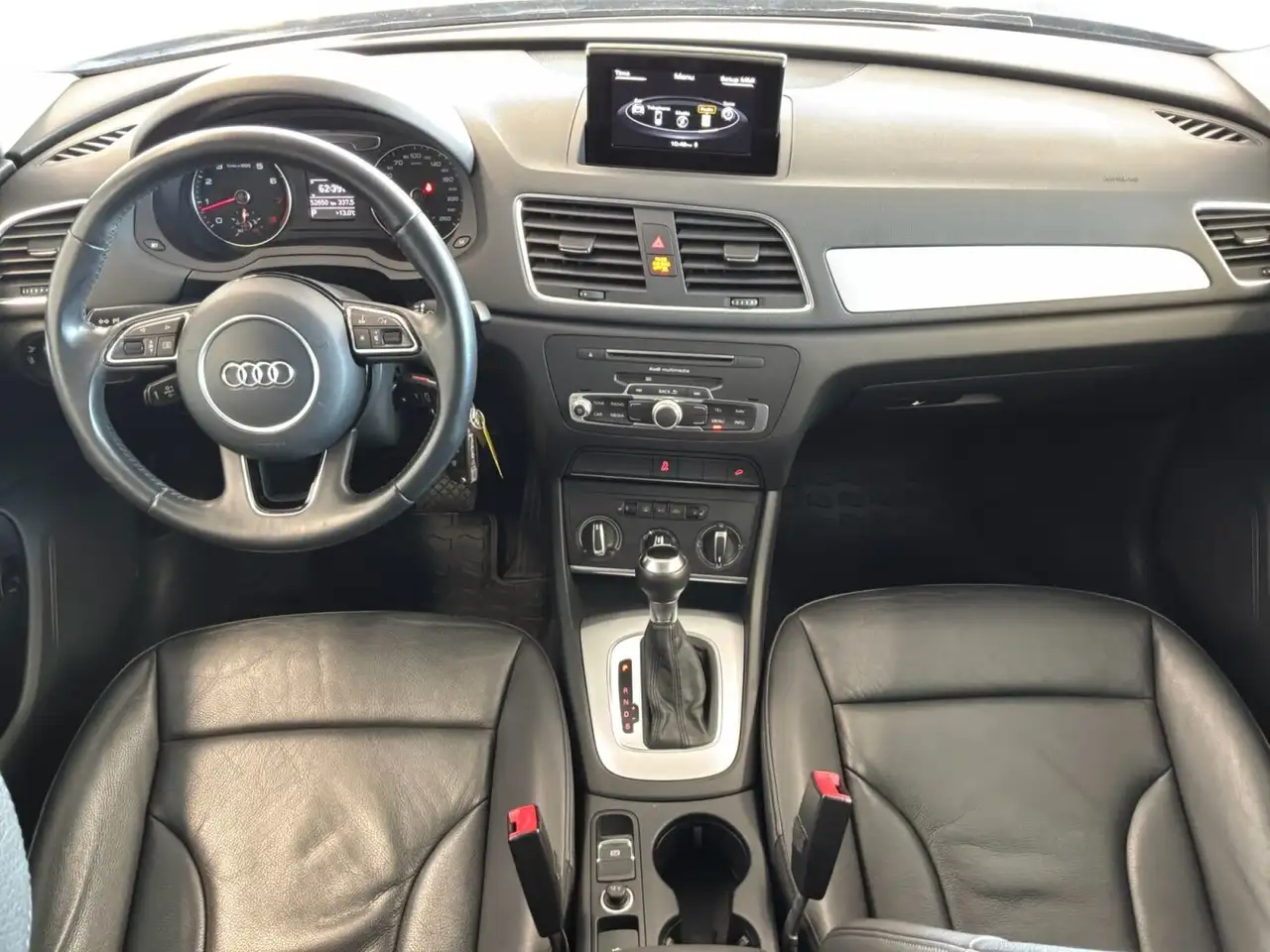 Audi Q3 снимка Audi Q3