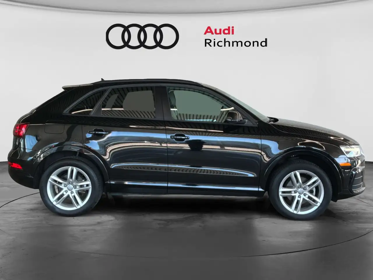 Audi Q3 снимка Audi Q3