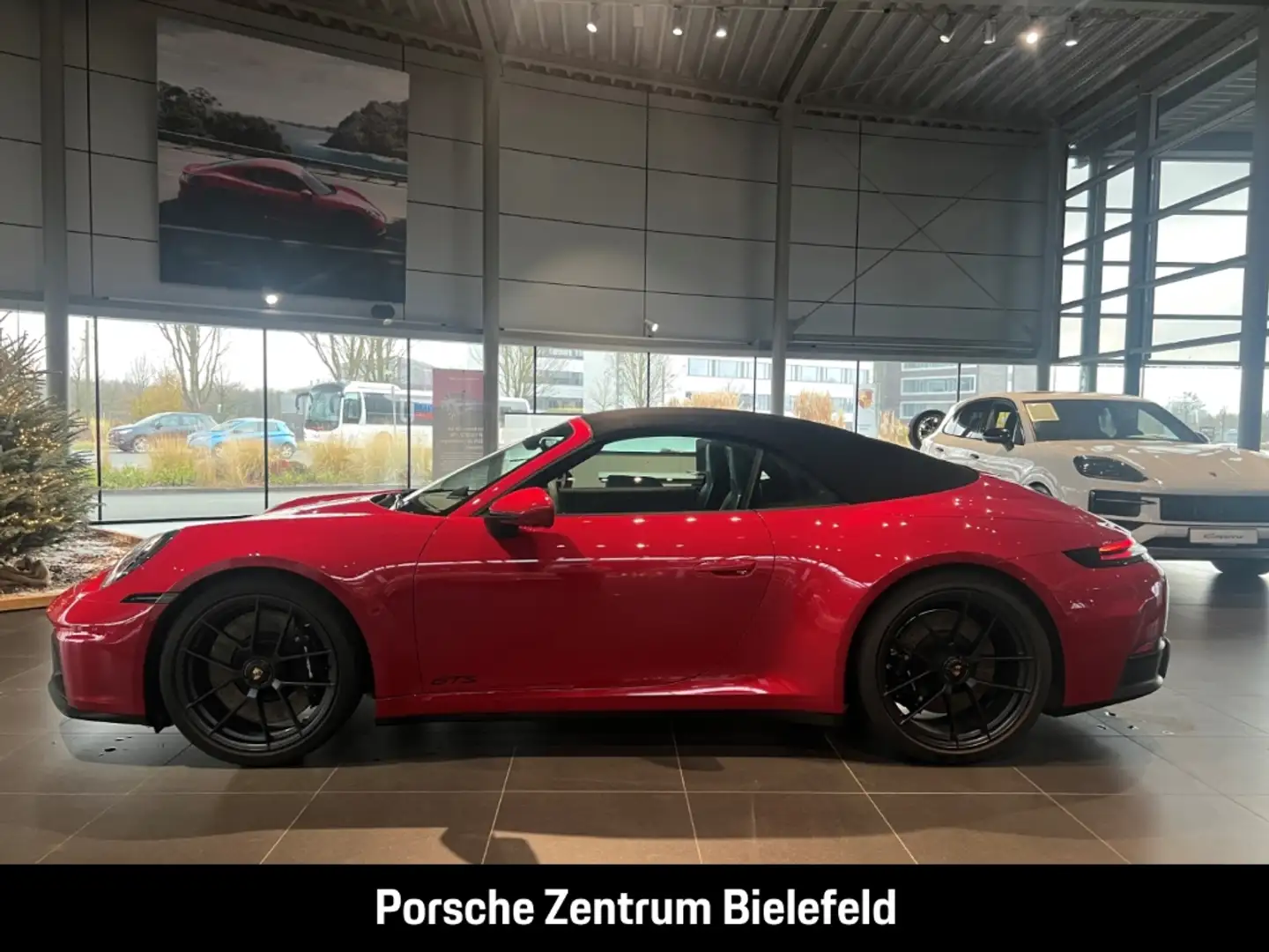 Porsche 992 911 Carrera GTS Cabriolet InnoDrive BOSE Rot - 2