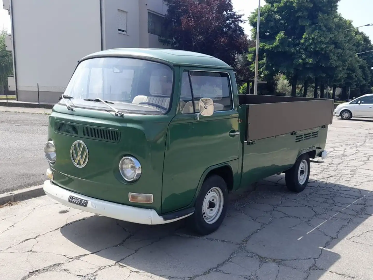 Volkswagen T2 Verde - 1