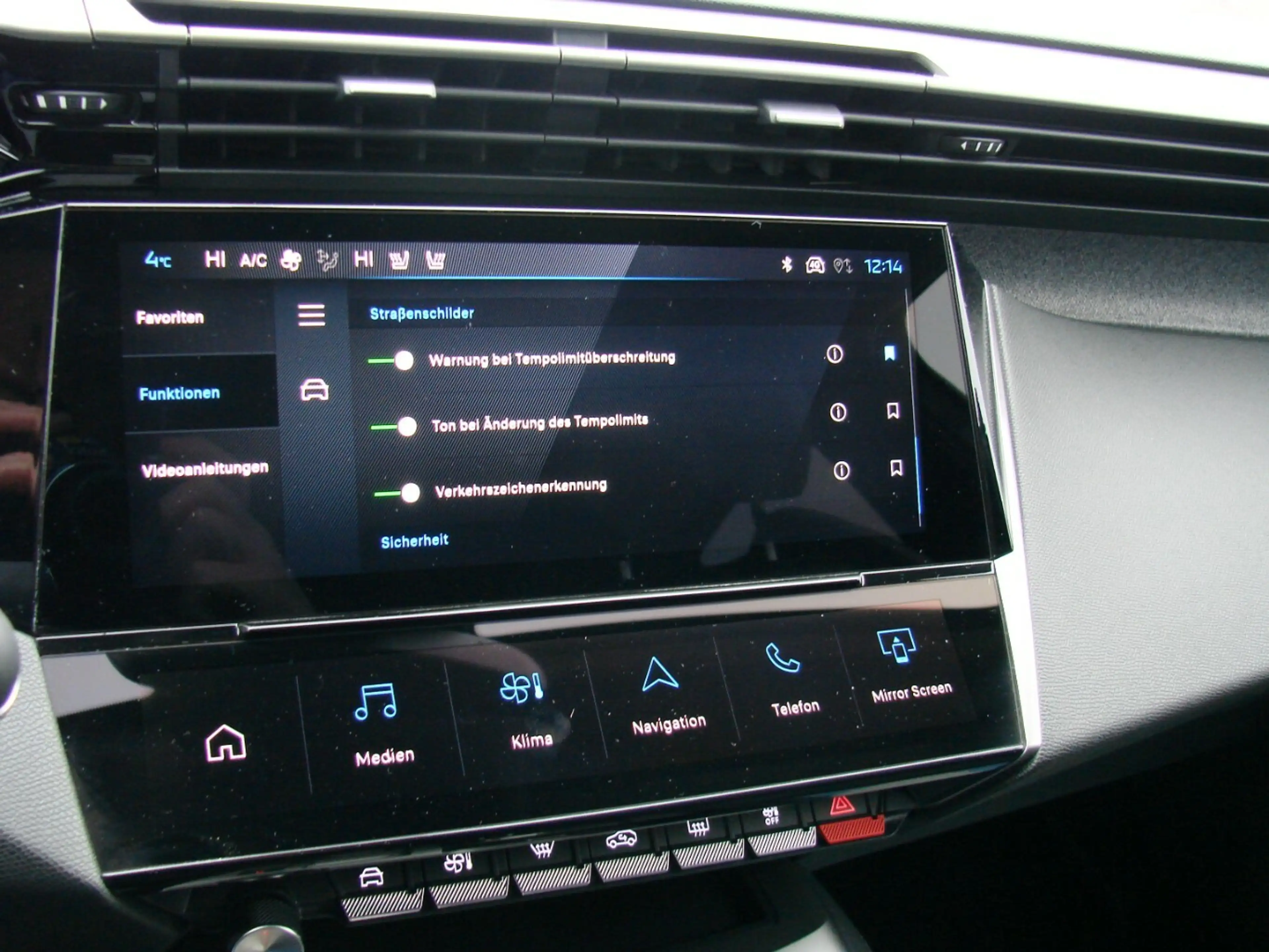 Peugeot 308 1.5L Allure ACC AHK LED Navi Kamera — photo 14