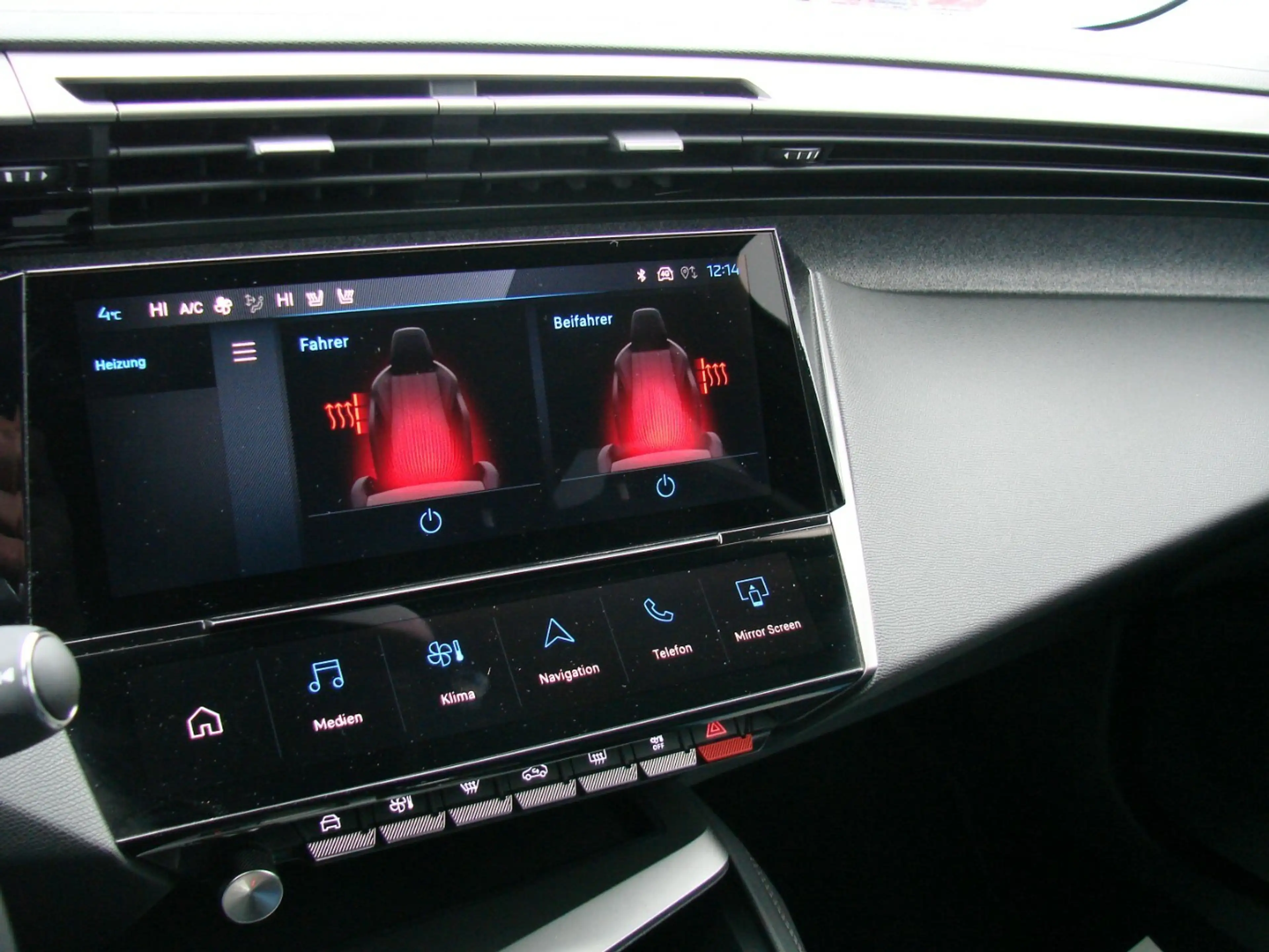 Peugeot 308 1.5L Allure ACC AHK LED Navi Kamera — photo 12