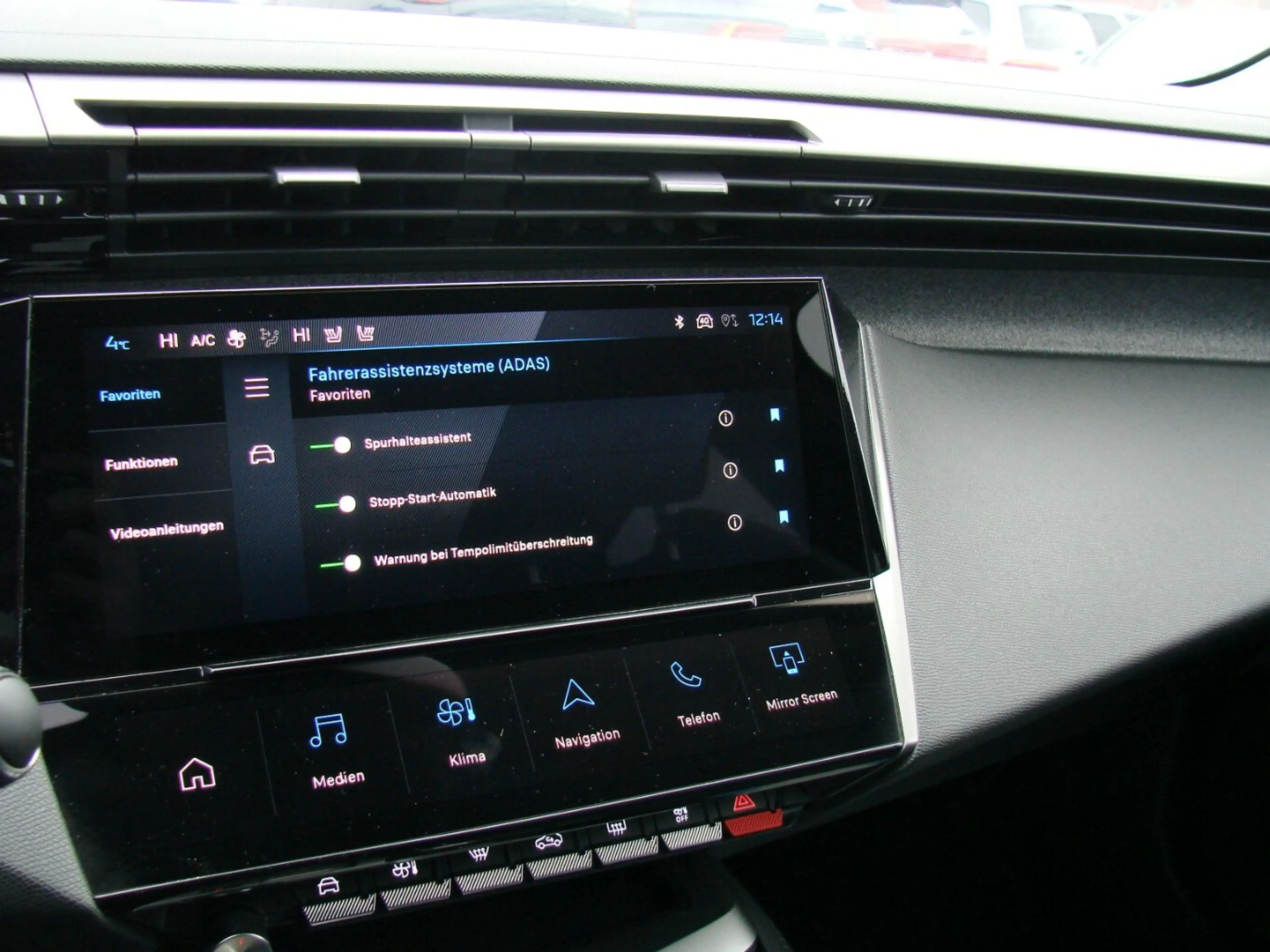 Peugeot 308 1.5L Allure ACC AHK LED Navi Kamera — photo 13