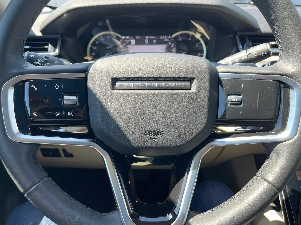 Land Rover Range Rover Velar снимка Land Rover Range Rover Velar
