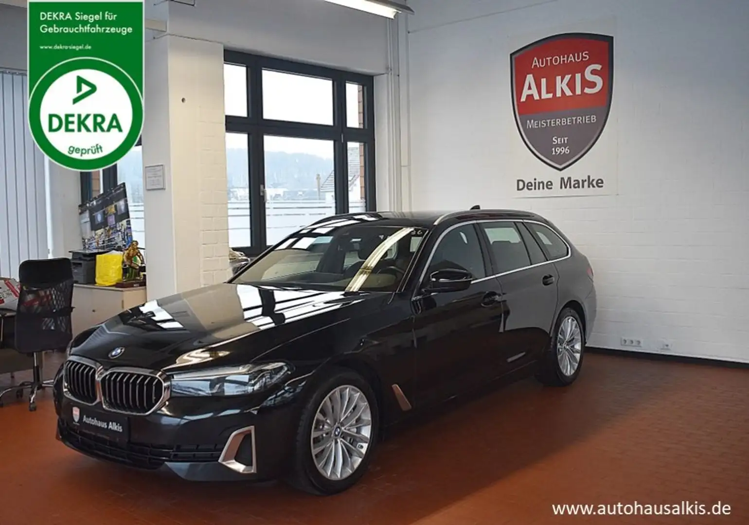 BMW 540 540d xDrive Touring Aut. Luxury Line Noir - 1