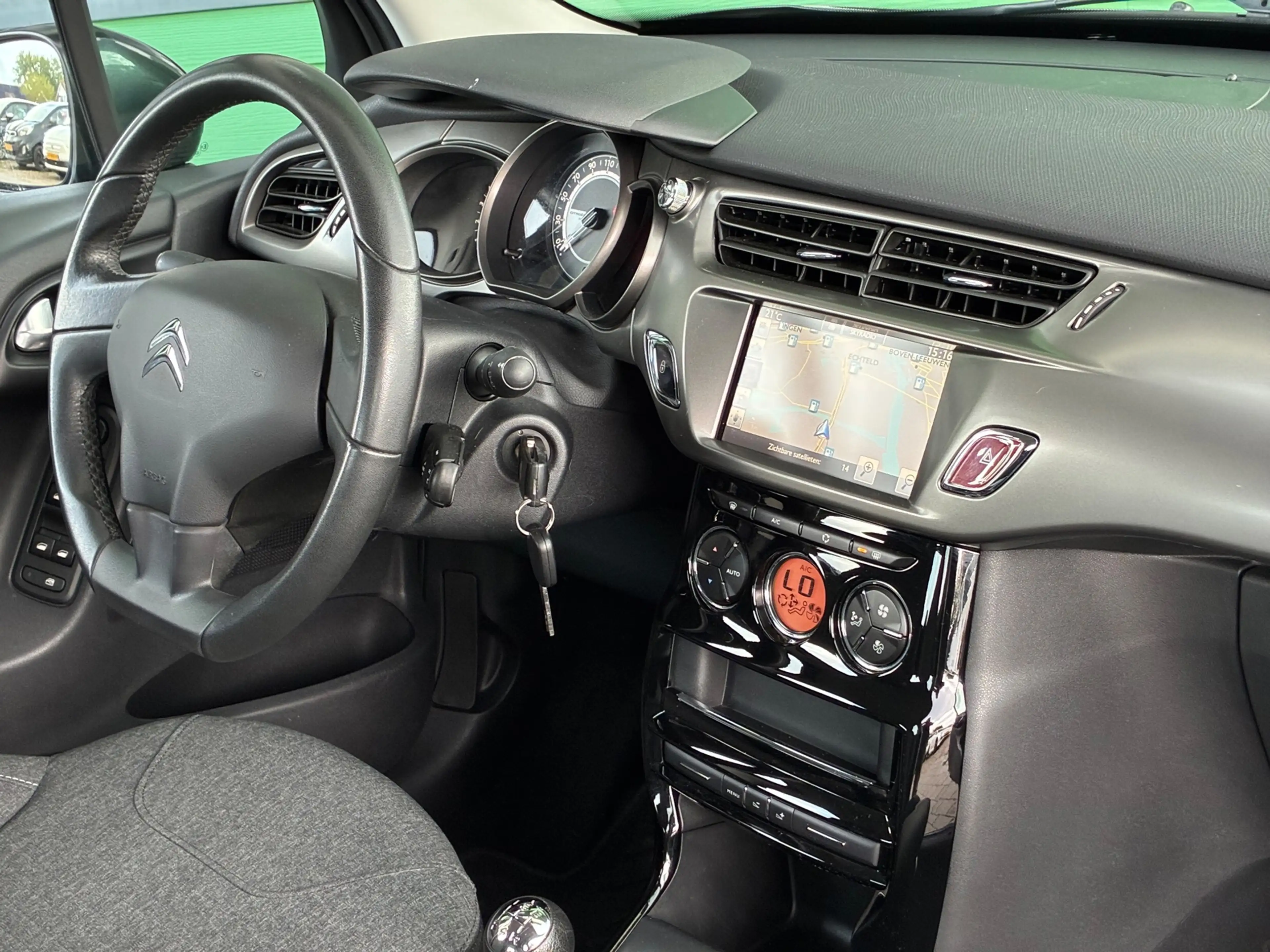 Citroen C3 1.2 PureTech Selection|2e Eigenaar|Navigatie|Cruis — photo 10