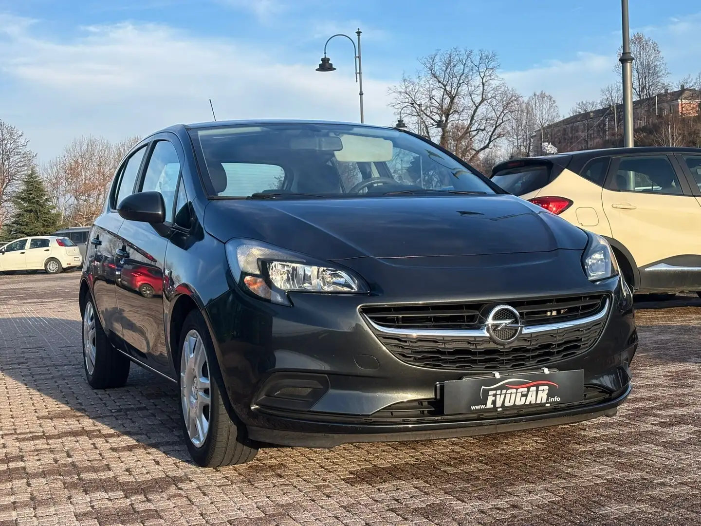 Opel Corsa Corsa 1.4 90CV GPL Grau - 1