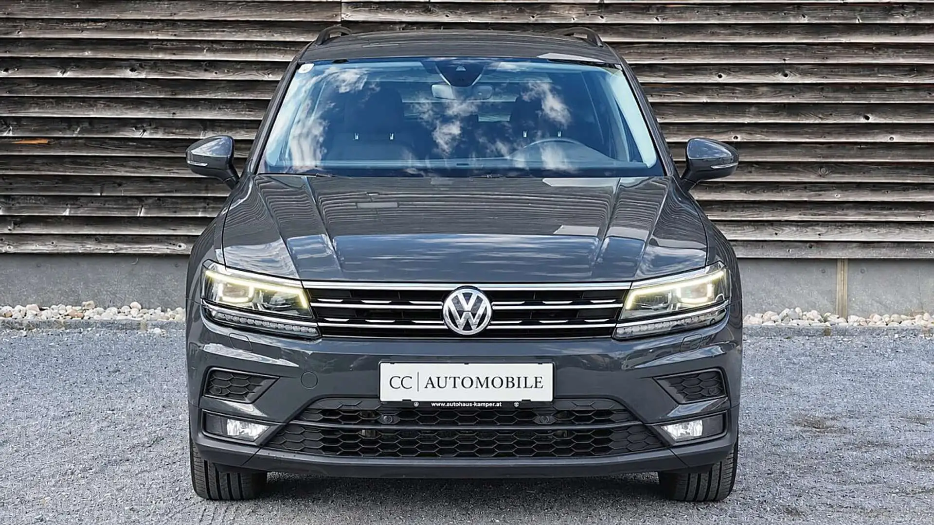 Volkswagen Tiguan 2.0 TDI BMT Comfortline AHK, LED, Servicegepfle... Silber - 1