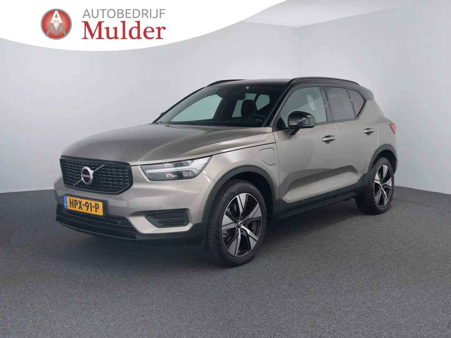 Volvo XC40 1.5 T5 Plug-in hybrid | R-Design | Core Bright | C Bruin - 1