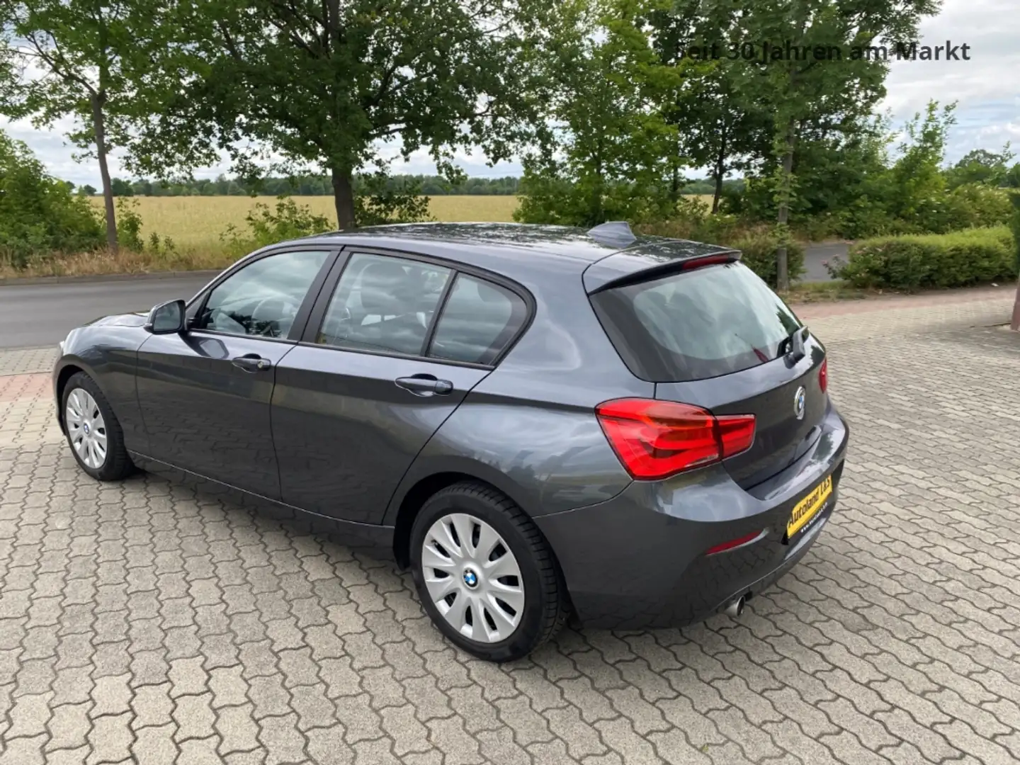 BMW 116 d Advantage, SH, PDC, Navi, 2.Hand, WKR, BMW Schec Gris - 2
