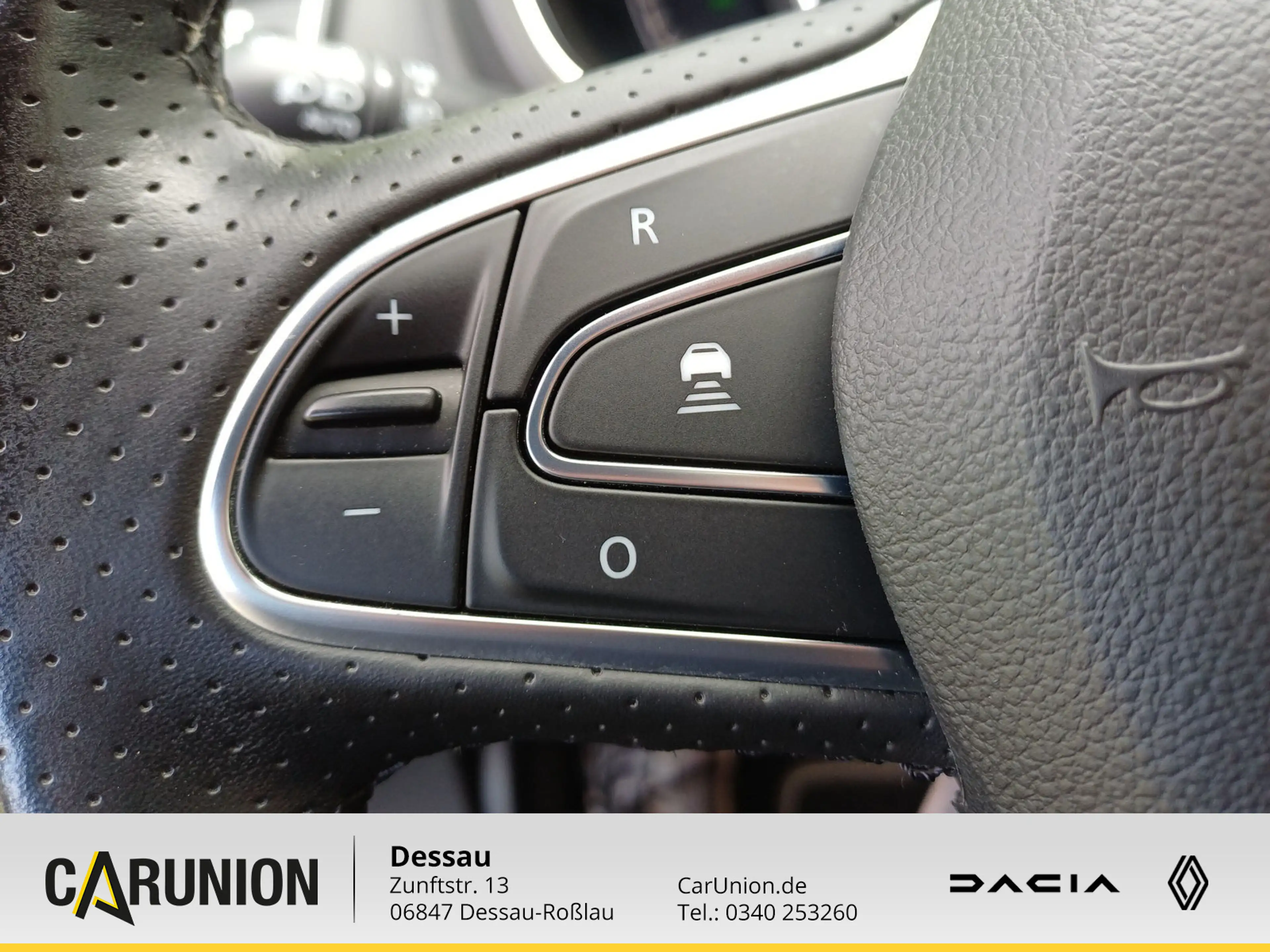 Renault Grand Scenic BLACK Edition TCe 160 EDC GPF — photo 15