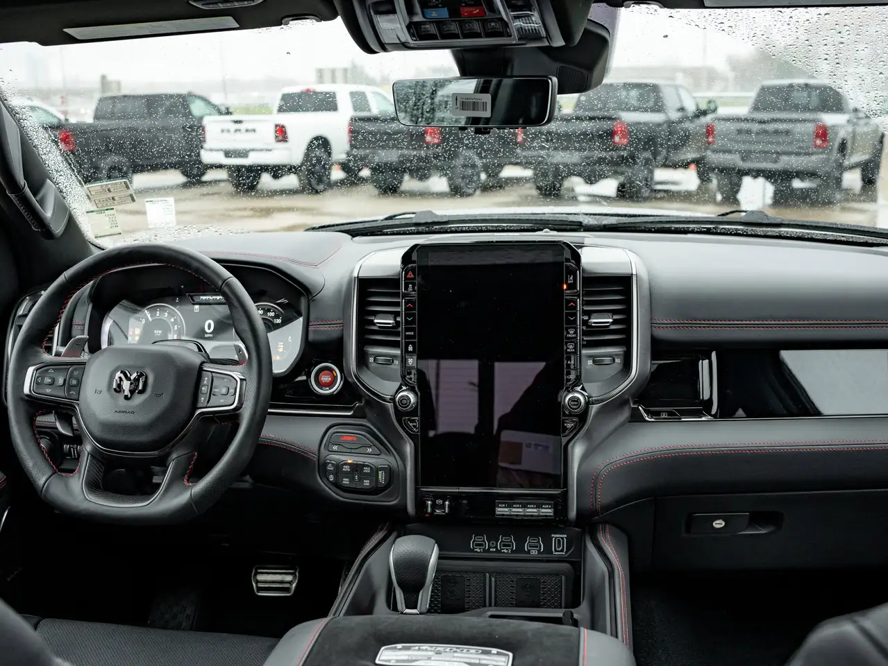 RAM 1500 снимка RAM 1500