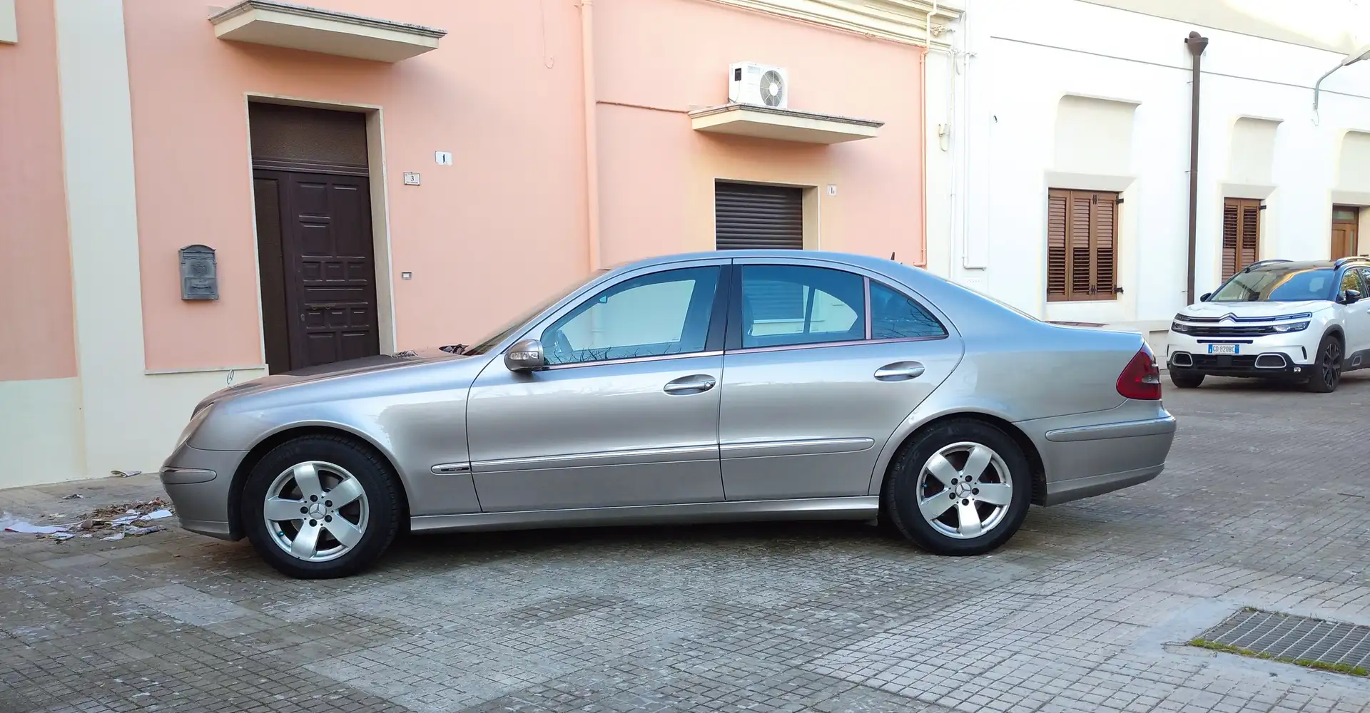 Mercedes-Benz E 270 Classe E W211 CDI Avantgarde PERFETTA Grigio - 2