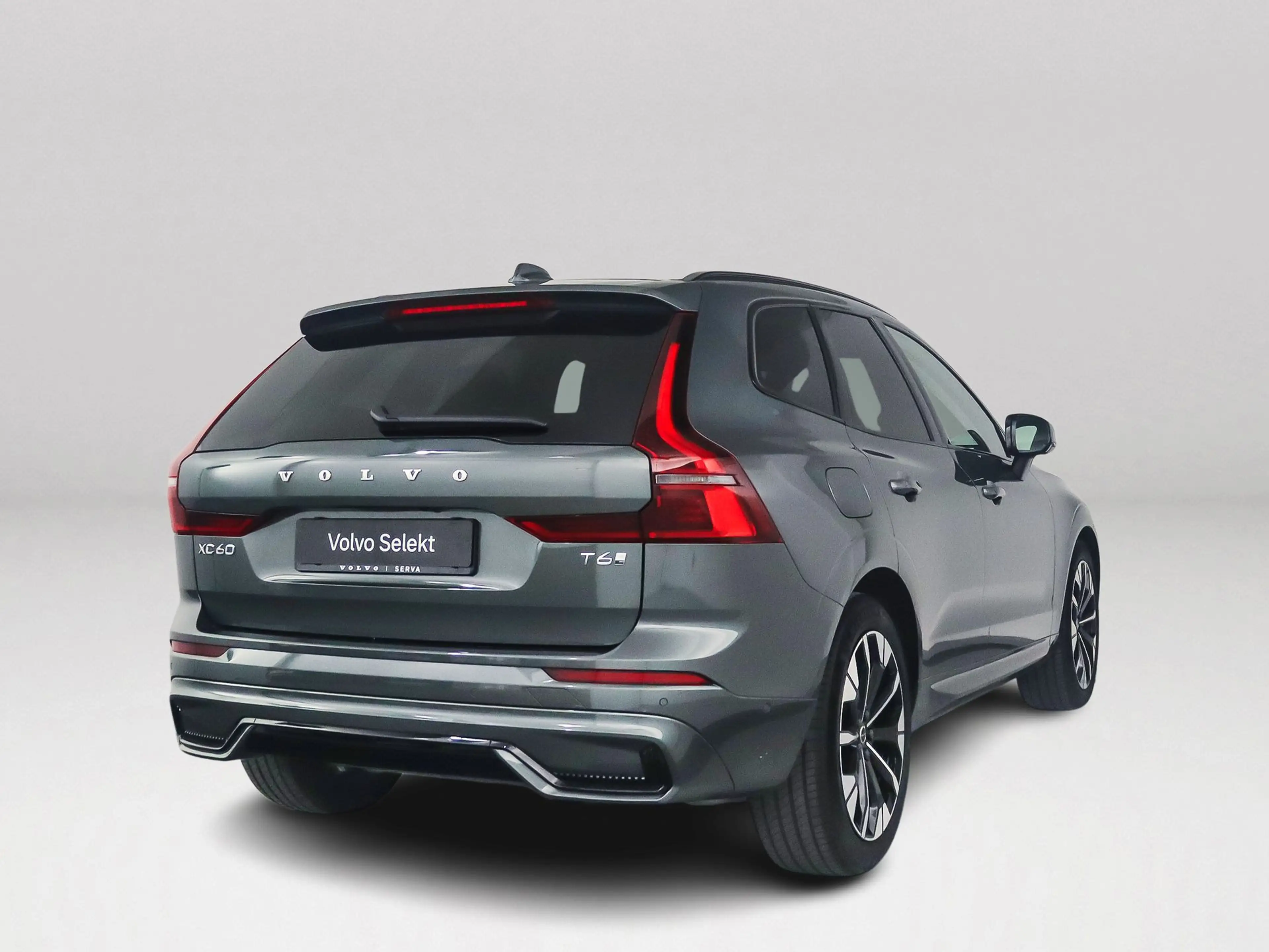 Volvo XC60 T6 Plug-in hybrid AWD Ultra Dark | SOH 100% | Pano — photo 2