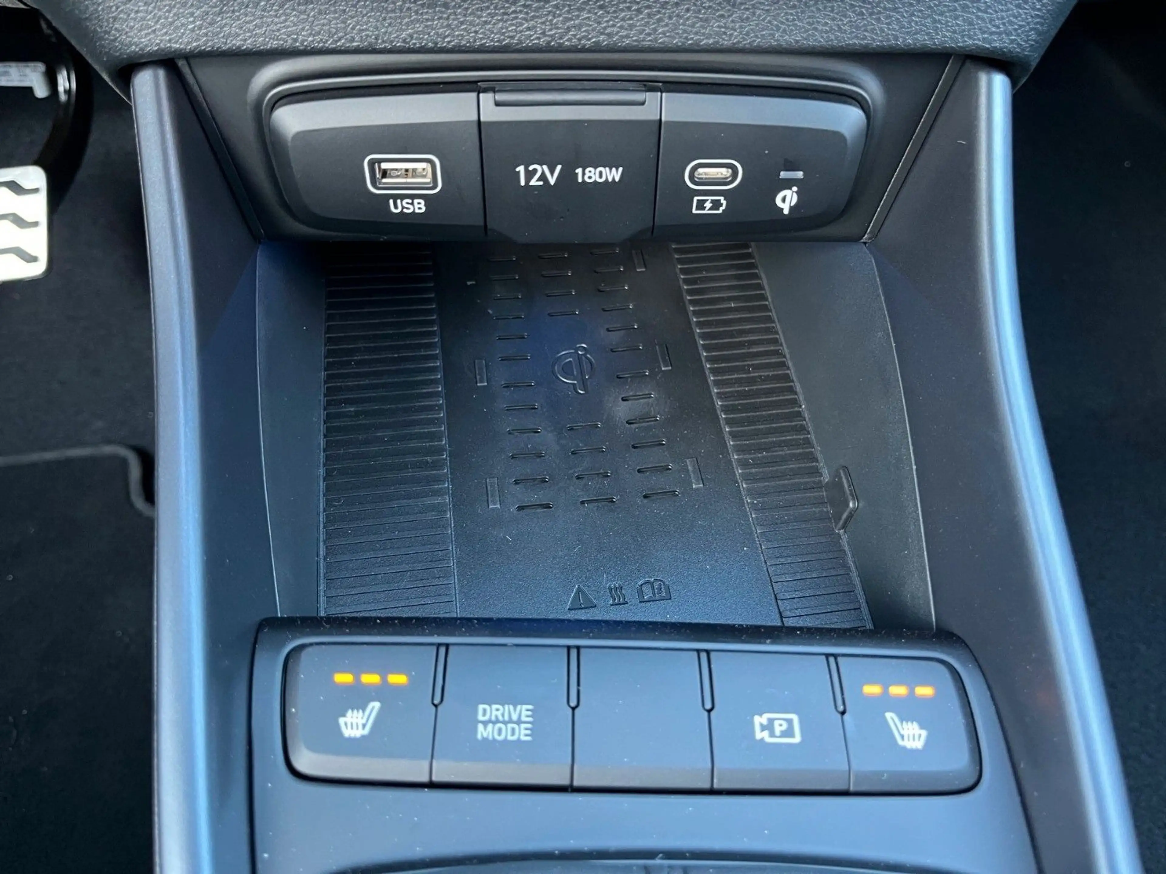 Hyundai BAYON Trend Komfort Navi LED-Licht Sitzheizung — photo 14