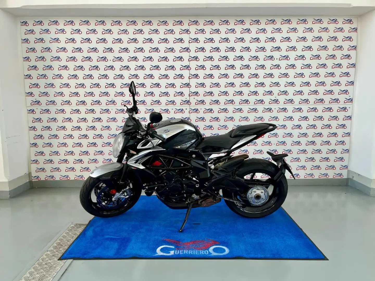 MV Agusta Brutale 800 Garantita e Finanziabile Grigio - 1