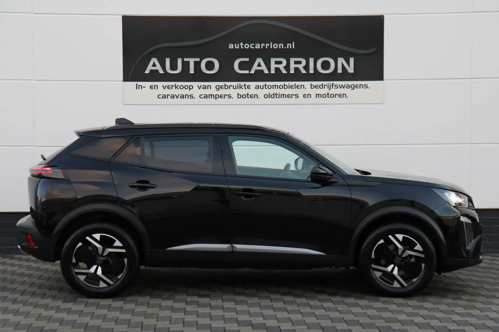 Peugeot 2008 1.2 PureTech 130PK Allure Carplay Camera BTW !! Zwart - 2