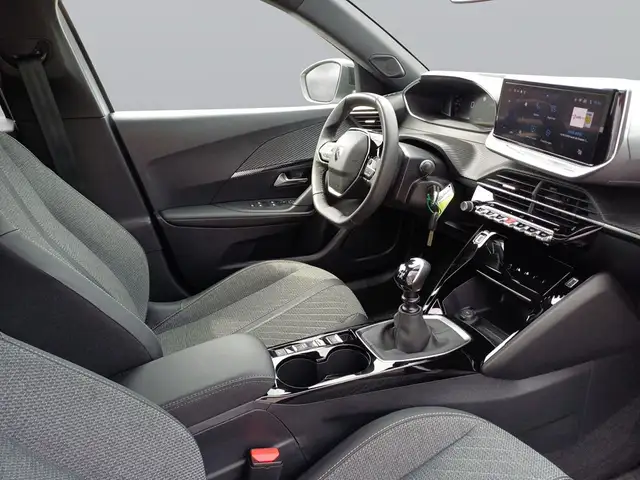 Peugeot 2008 view 11