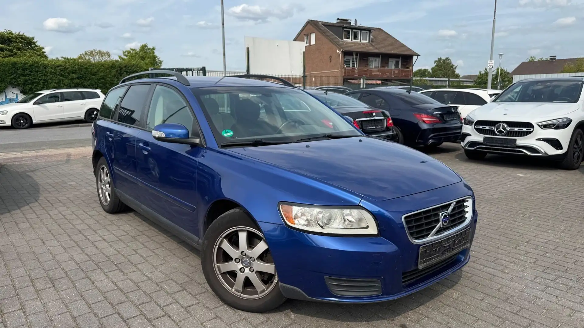 Volvo V50 Kombi 1.8 Kinetic  TÜV/AU | KLIMA | 5-TÜRER Azul - 1