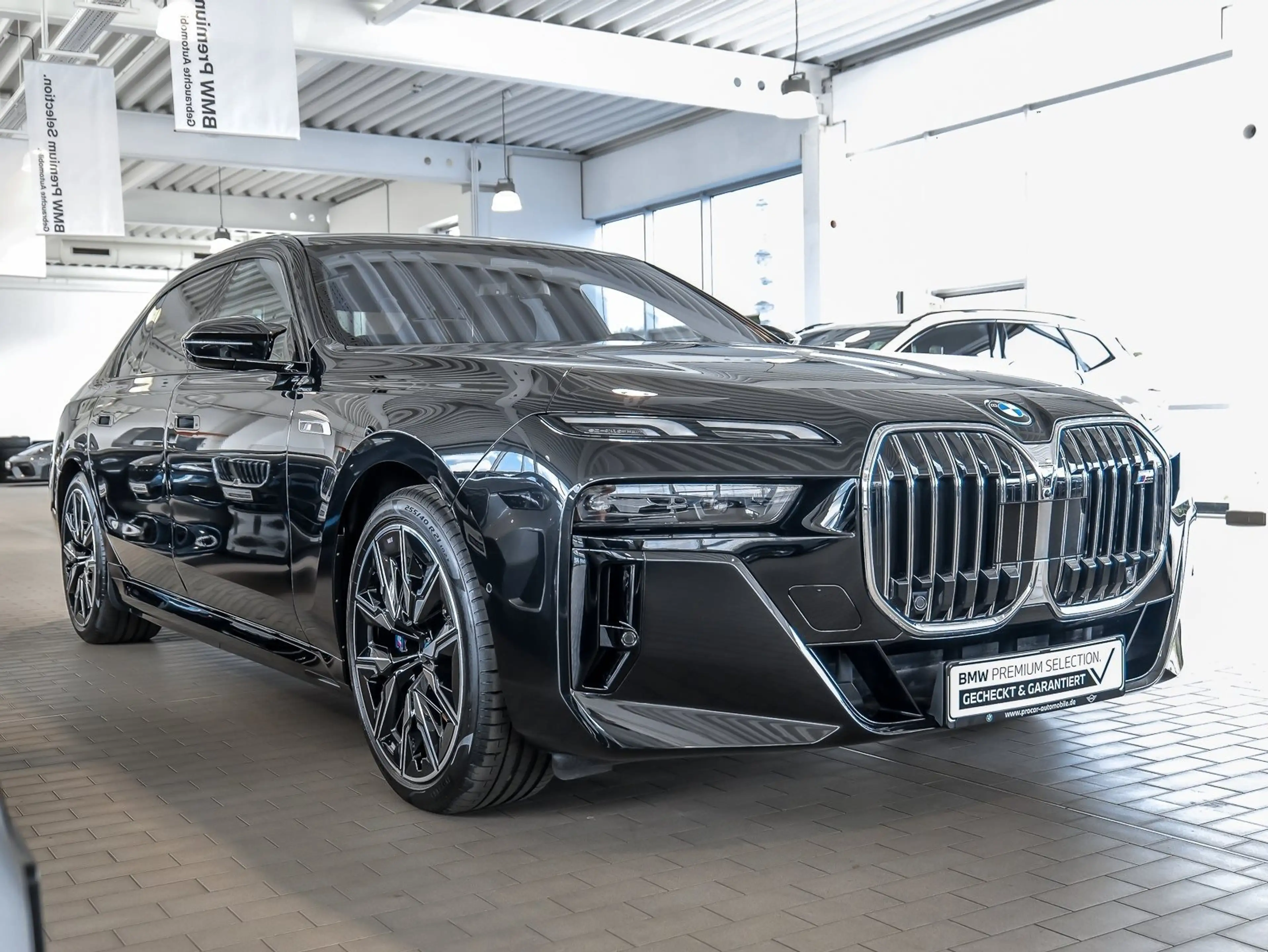 BMW 760 M760e xDrive Executive DAProf PAProf Massage — photo 6