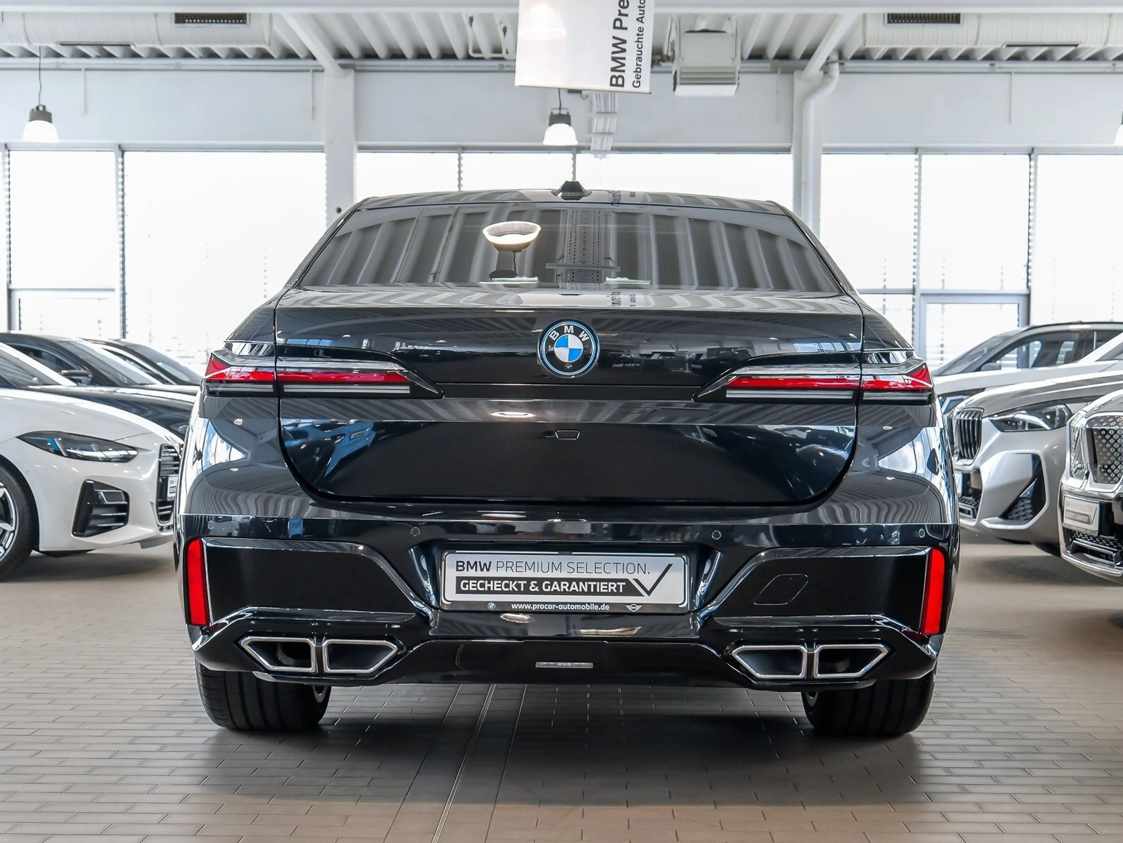 BMW 760 M760e xDrive Executive DAProf PAProf Massage — photo 12