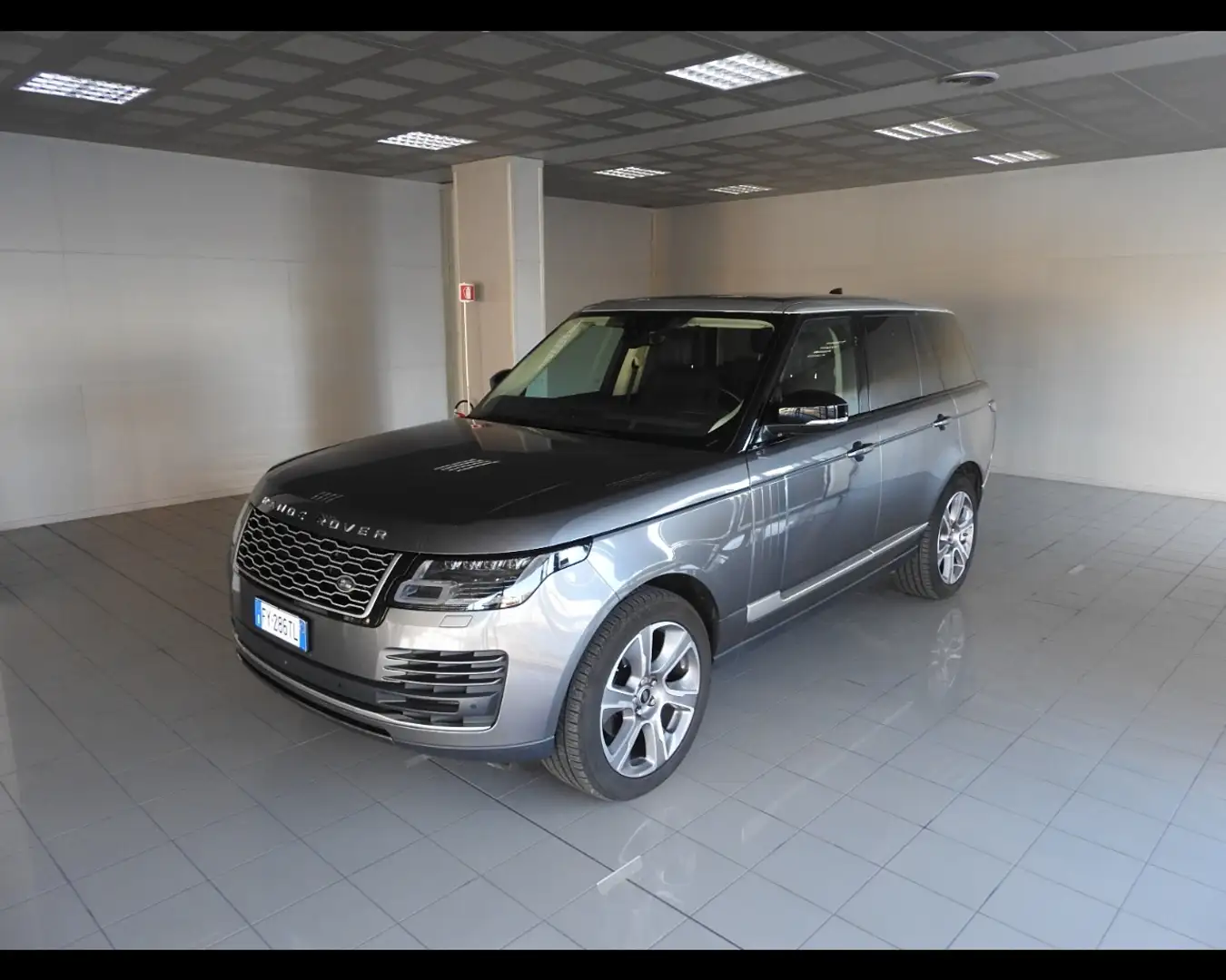 Land Rover Range Rover 3.0 SDV6 Vogue Grey - 1