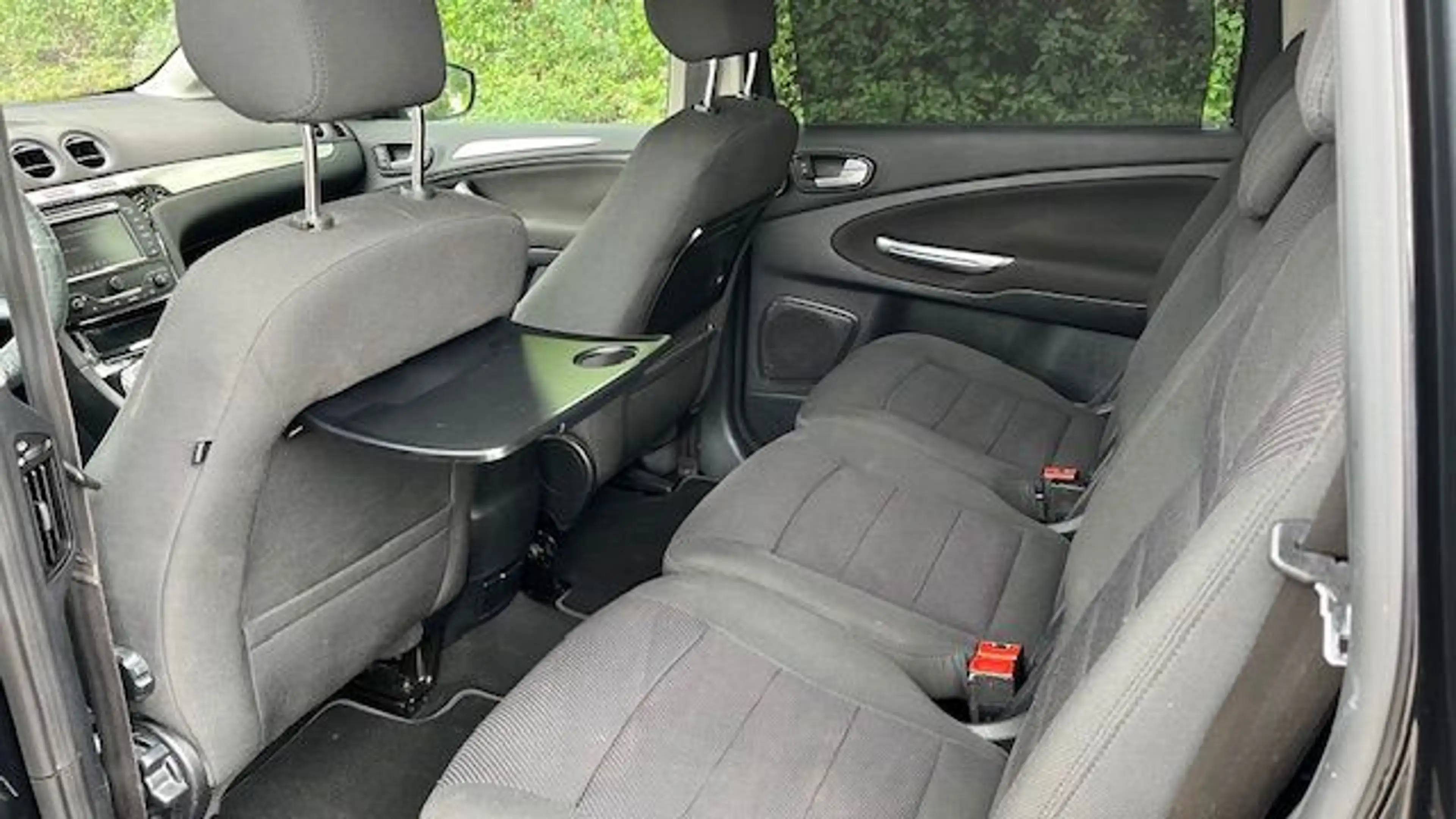 Ford Galaxy 1.6 SCTi Titanium l 7-Persoons — photo 8