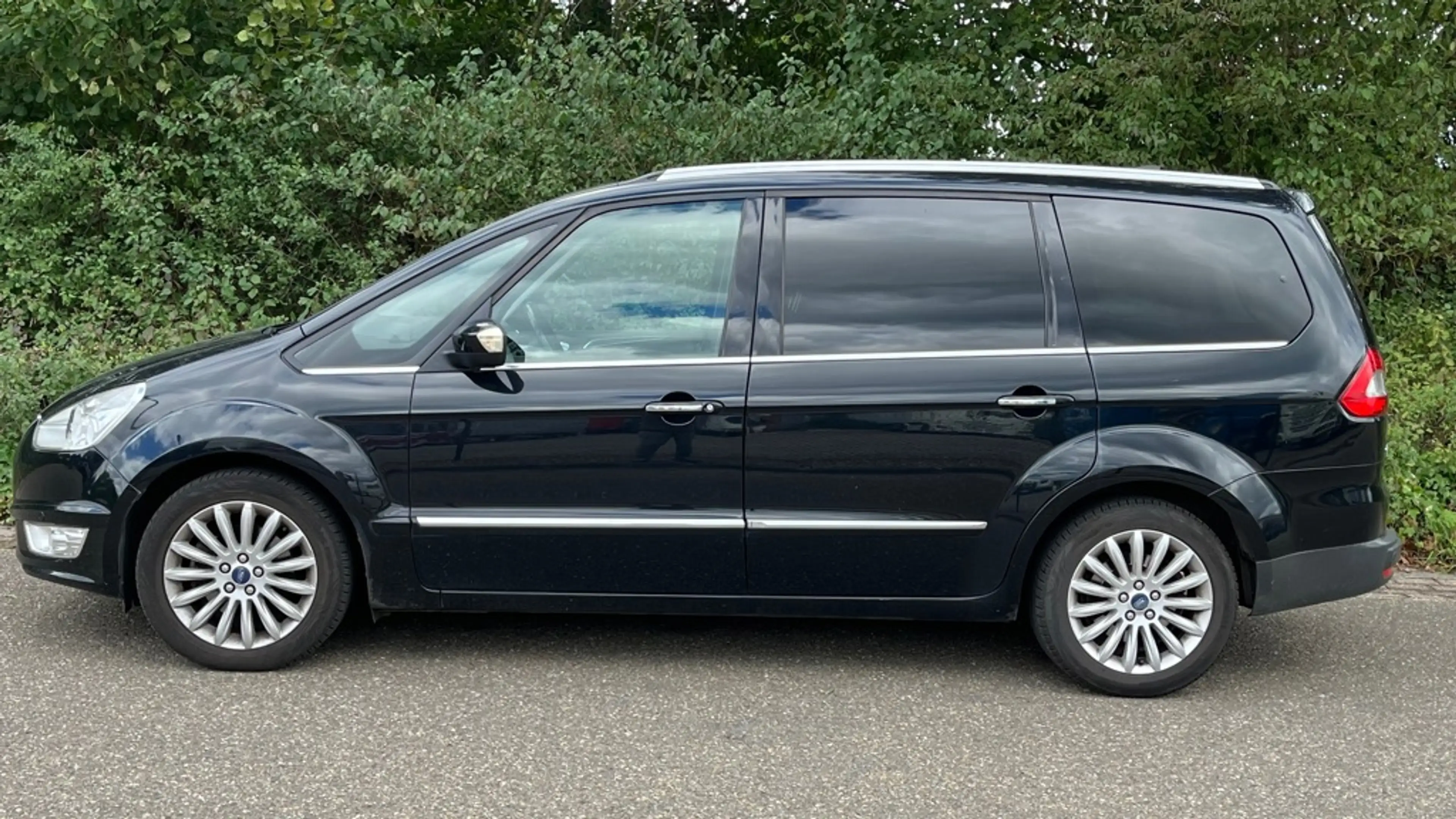 Ford Galaxy 1.6 SCTi Titanium l 7-Persoons — photo 3